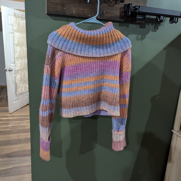 Anthropologie Sweaters - Anthropologie Colorful Crop Sweater